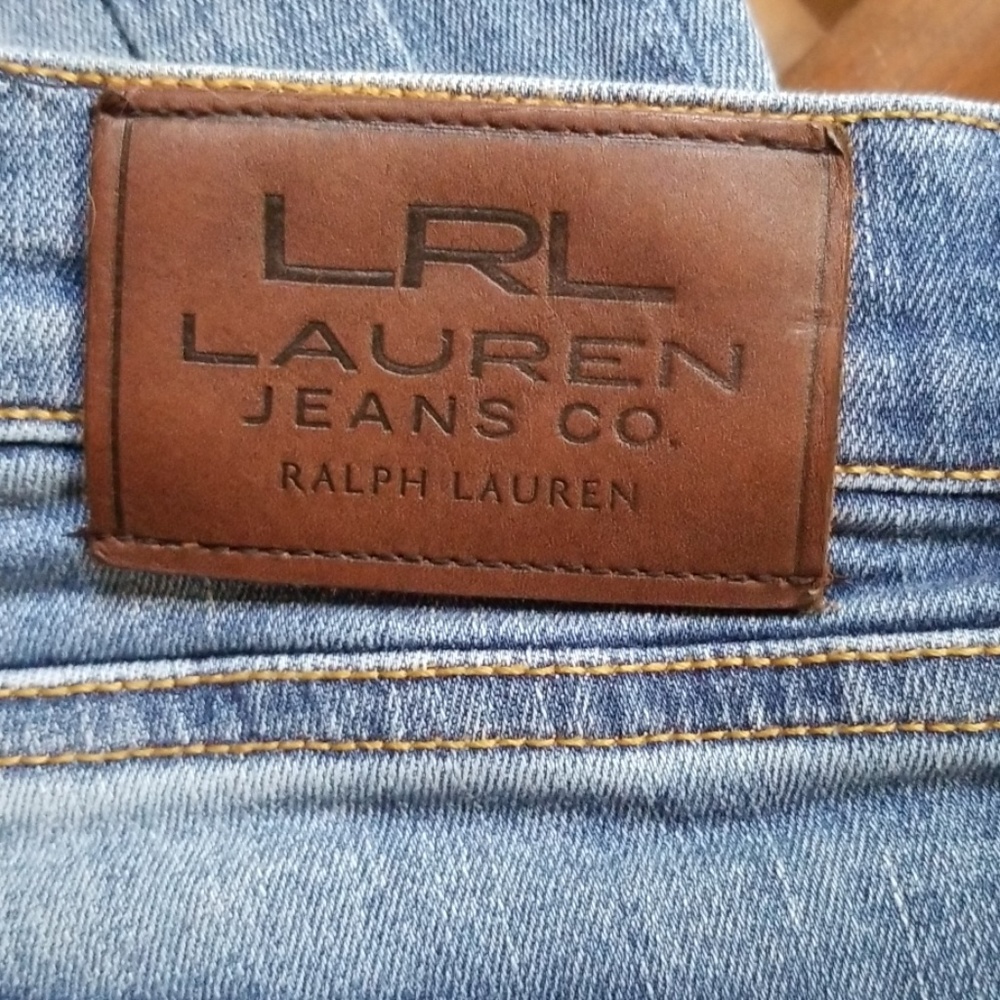 Jeans - Picture 2 of 3
